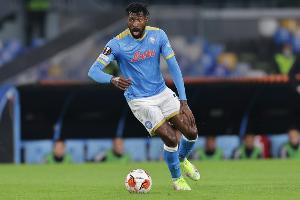 米体：加拉塔萨雷和费内巴切有意那不勒斯中场安古伊萨