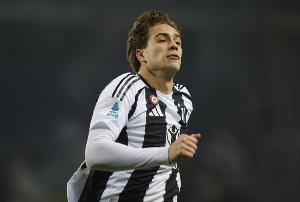 蒙特拉：我非常看好个性十足的伊尔迪兹，他能内切也能走外线