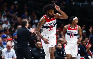 可圈可点！巴格利替补9分钟不惧恩比德 拿到6分3板3助1断