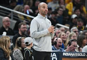 记者：曾凡博并不是被针对 篮网主帅用人就这样 能者为之