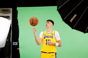 24岁！NBA官方发文：让我们祝拉拉维亚生日快乐