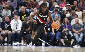 斯普利特：霍勒迪、卡马拉的DNA里就是拼劲 他们天生就是那样打球